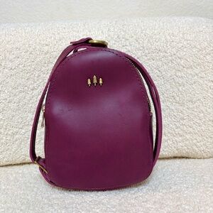 Portland Leather Goods Sydney Crossbody Sling Bag in Lollipop (purple)